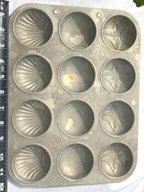 Vintage 1940s Madeleine Cookie Pie Cake Mold Minute Maid Metal USA Patina Acme